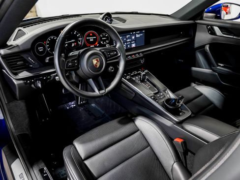 Used 2020 Porsche 911 Carrera S image 9