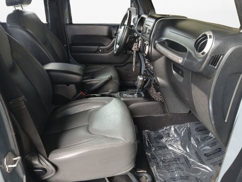 Used 2014 Jeep Wrangler Unlimited Sport w/ Connectivity Group image 22