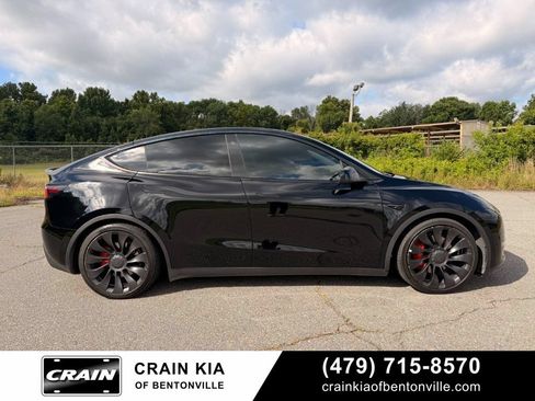 Used 2022 Tesla Model Y Performance AWD/4WD image 6