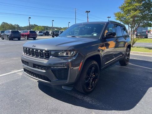 New 2026 Jeep Grand Cherokee Limited RWD image 4
