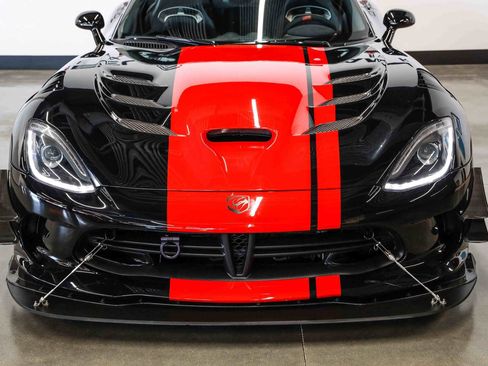 Used 2017 Dodge Viper GTC w/ ACR Package RWD image 4