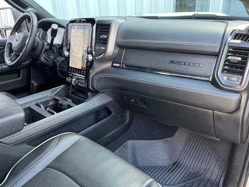 Used 2024 RAM 2500 Limited AWD/4WD image 45