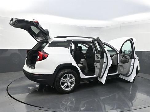 Used 2023 GMC Terrain SLE w/ Driver Convenience Package image 36