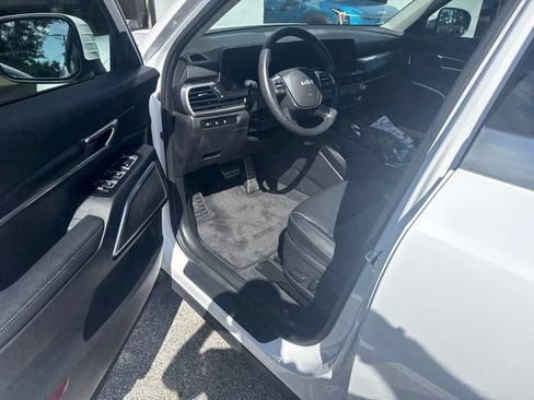 Certified 2023 Kia Telluride S AWD/4WD image 6