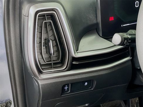 Certified 2025 Kia Sorento LX image 14