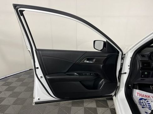 Used 2017 Honda Accord Sport Special Edition image 12