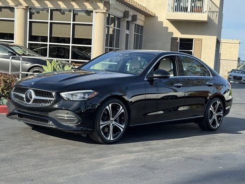 Used 2025 Mercedes-Benz C 300 Sedan image 4