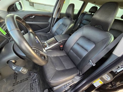 Used 2016 Volvo XC70 T5 Premier w/ Proximity Package AWD/4WD image 13