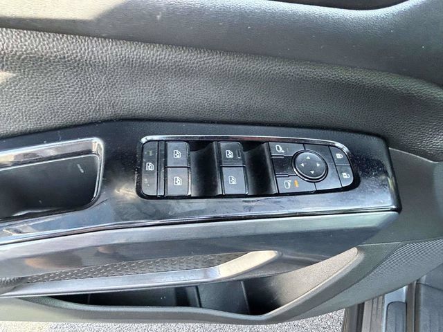 Used 2024 Nissan Pathfinder SL w/ SL Premium Package FWD image 23