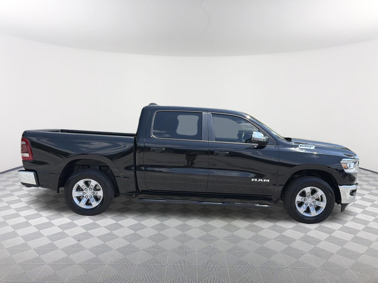 Used 2023 RAM 1500 Laramie RWD image 5