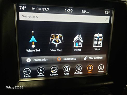 Used 2018 Jeep Grand Cherokee Overland AWD/4WD image 39