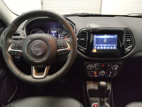 Used 2019 Jeep Compass Latitude FWD image 22