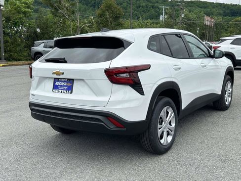 New 2026 Chevrolet Trax LS FWD image 3