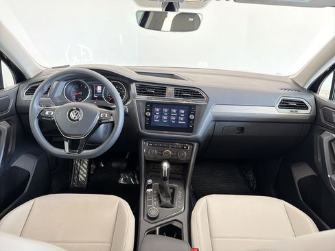 Used 2020 Volkswagen Tiguan SE AWD/4WD image 16