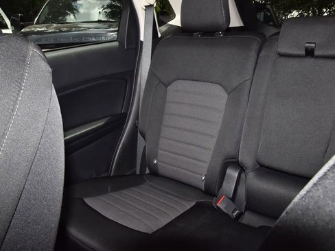 Used 2022 Ford Edge SE w/ Black Appearance Package AWD/4WD image 19