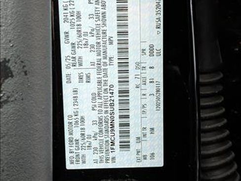 Used 2025 Ford Escape ST-Line image 14