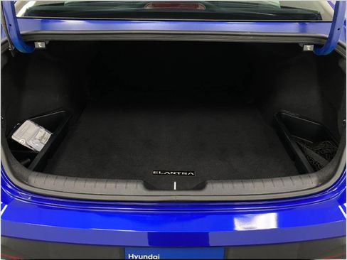 Certified 2025 Hyundai Elantra Sport FWD image 5