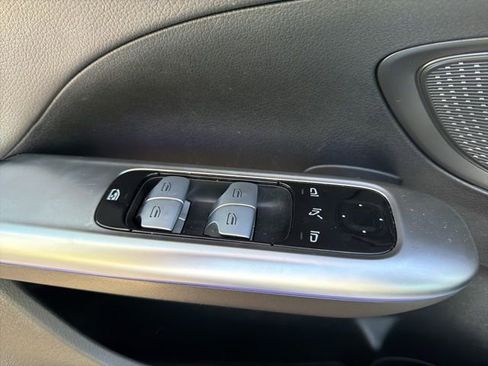 Used 2022 Mercedes-Benz C 300 4MATIC Sedan image 21