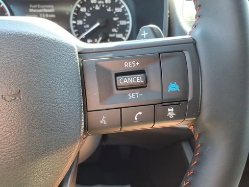 Used 2025 Nissan Rogue SV image 20