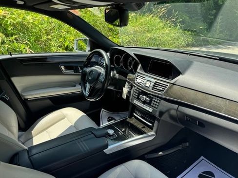 Used 2015 Mercedes-Benz E 350 4MATIC Sedan image 19