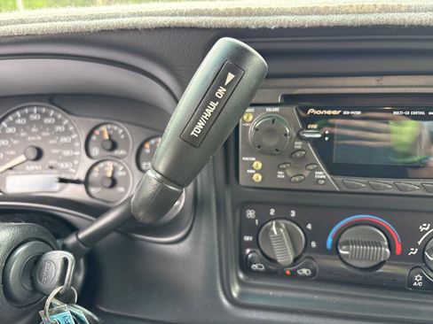 Used 2002 GMC Sierra 1500 SLE image 25