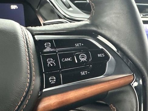 Used 2025 Jeep Grand Cherokee Summit image 27