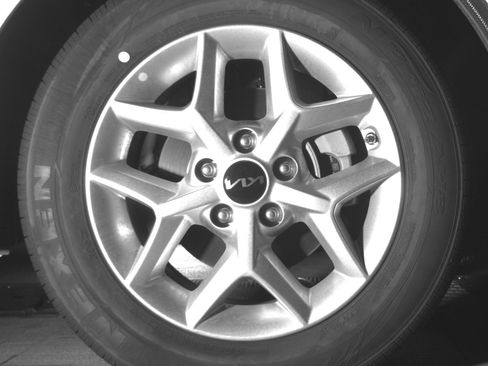 Used 2025 Kia Soul LX w/ LX Technology Package image 12