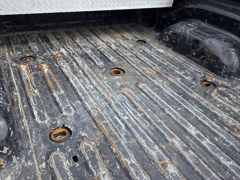 Used 2018 RAM 3500 SLT w/ Luxury Group image 31