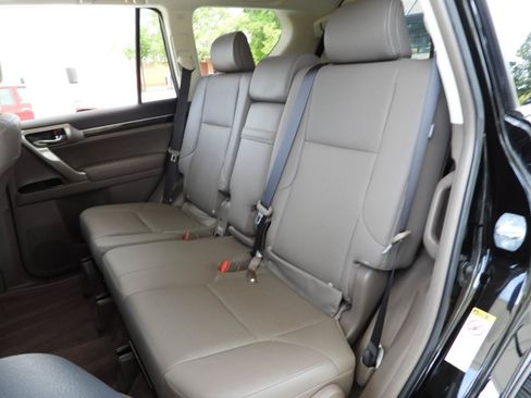 Used 2017 Lexus GX 460 w/ Navigation Package AWD/4WD image 45
