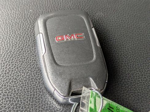 Used 2018 GMC Acadia SLE image 45