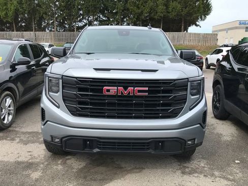 Used 2024 GMC Sierra 1500 Elevation image 9