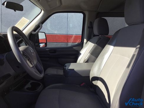 Used 2015 Nissan NV 3500 SV w/ Technology Package image 22