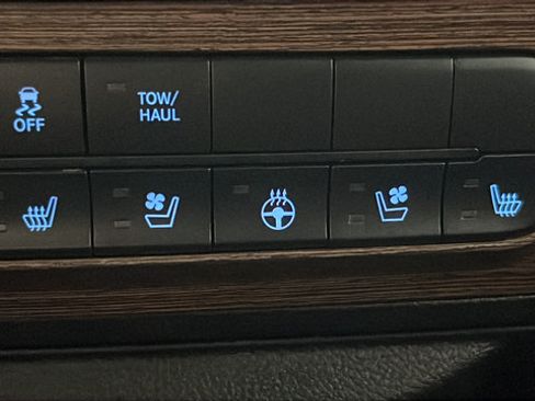 Certified 2019 RAM 1500 Laramie w/ Convenience Group AWD/4WD image 26