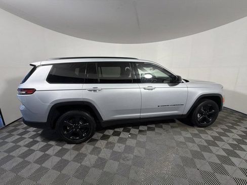 Certified 2023 Jeep Grand Cherokee L Laredo AWD/4WD image 6