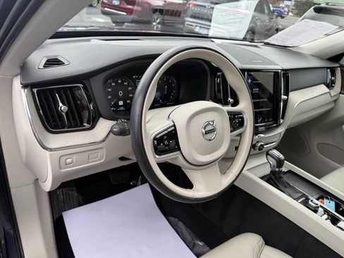 Used 2021 Volvo XC60 T5 Inscription w/ Advanced Package image 28