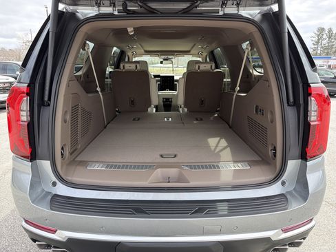 New 2026 GMC Yukon XL Denali image 23