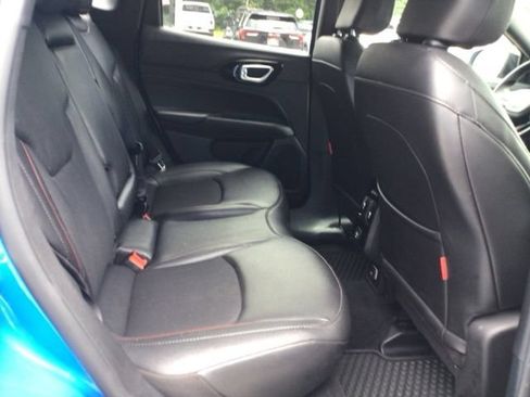 Used 2025 Jeep Compass Trailhawk AWD/4WD image 20