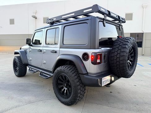 Used 2019 Jeep Wrangler Unlimited Sport S image 8