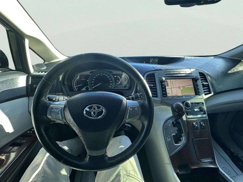 Used 2012 Toyota Venza Limited image 16