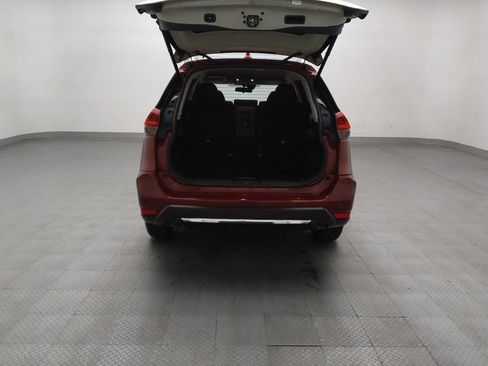 Used 2020 Nissan Rogue SV FWD image 29