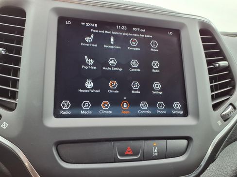 Used 2022 Jeep Cherokee Latitude Lux w/ Sun & Sound Group FWD image 4