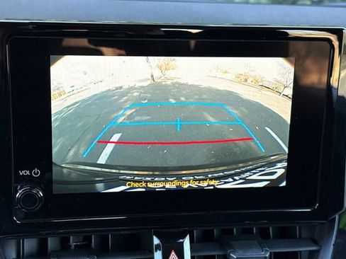 Used 2024 Toyota Corolla LE image 21