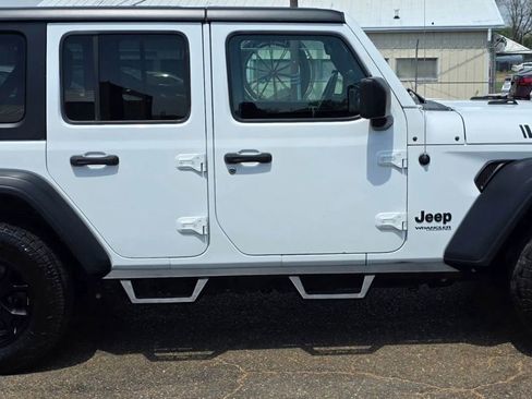 Used 2020 Jeep Wrangler Unlimited Sport AWD/4WD image 2