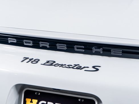 Used 2022 Porsche 718 Boxster S image 15