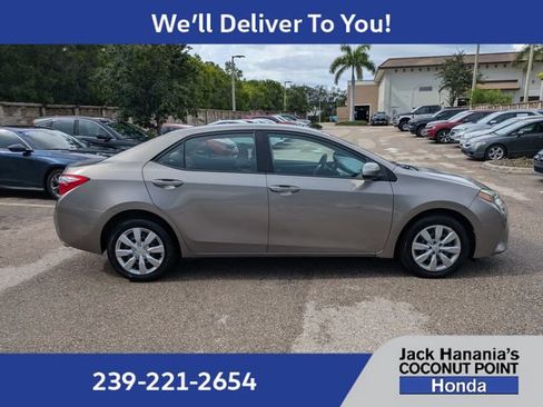 Used 2015 Toyota Corolla LE FWD image 3