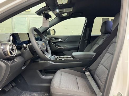 New 2026 Chevrolet Equinox LT w/ LPO, Floor Liner Package image 12