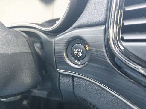 Used 2020 Jeep Grand Cherokee Limited X image 35