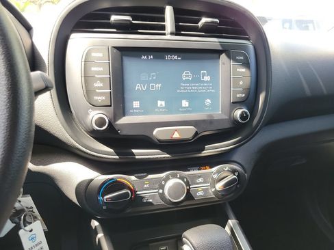 Used 2020 Kia Soul S FWD image 23