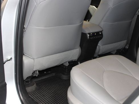 Used 2024 Toyota Highlander Platinum image 42