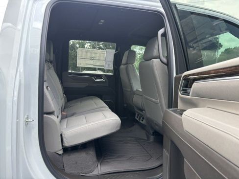 New 2026 GMC Sierra 2500 SLE w/ SLE Value Package; AWD/4WD image 40